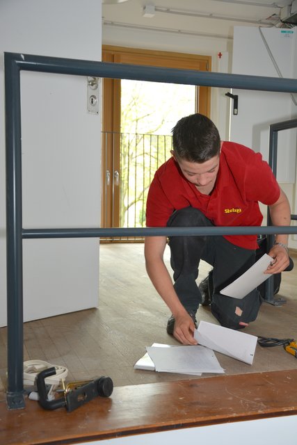 Tim Gulisch, Schüler der Gesamtschule, machte ein Praktikum bei der Firma Stelzig und arbeitete in seiner neuen Schule mit.