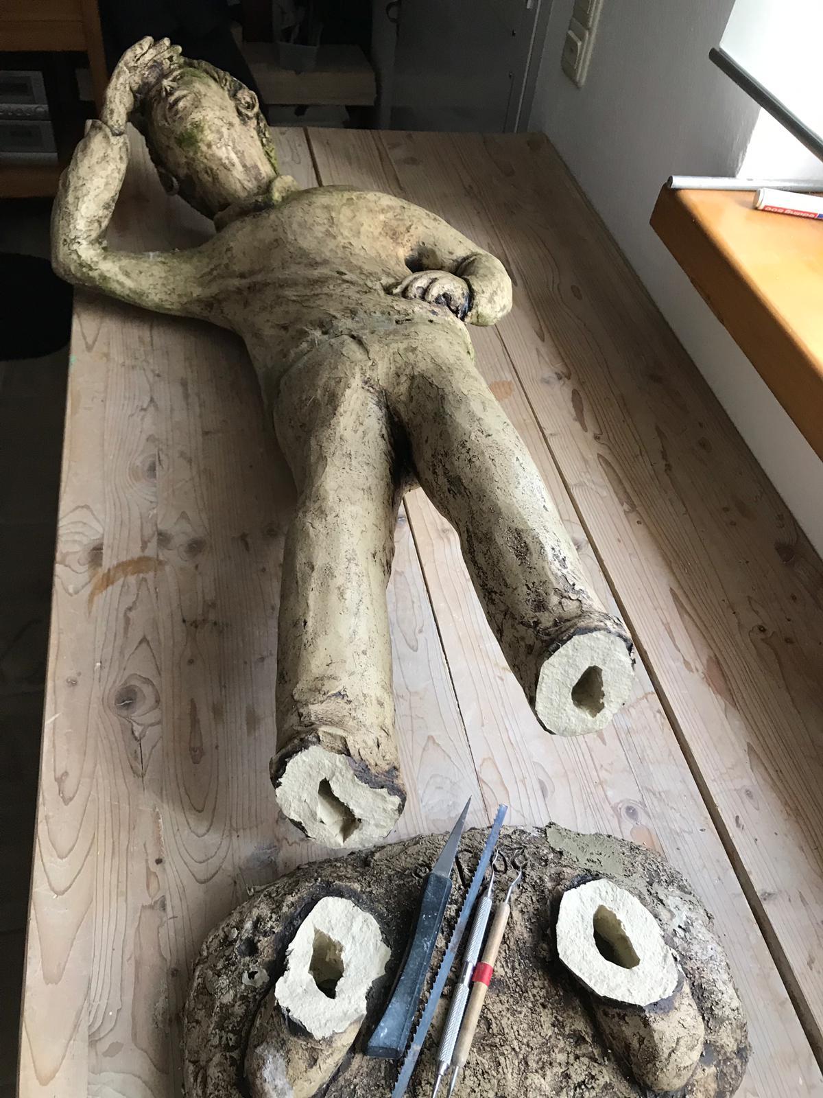 Vor zwei Wochen wurde die Tonskulptur "Ausguck" zerstört.