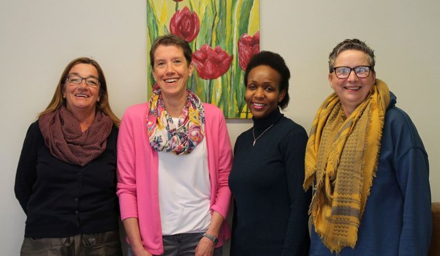 Mitarbeiterinnen der Alzheimerhilfe von links nach rechts: Karin Küper, Bettina Marx, Mary Wangechi-Krenz, Bettina Barcik