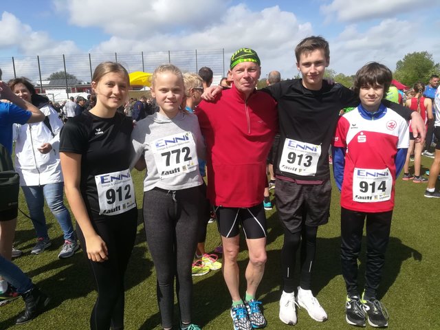 WTV-Laufgruppe bei Moerser Schlossparklauf