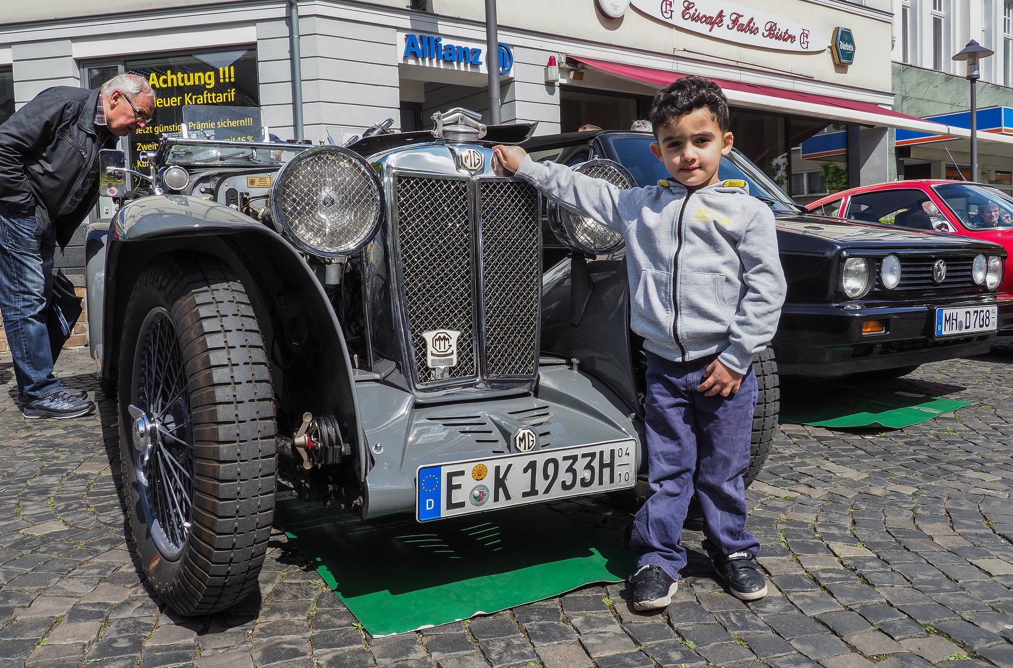 Oldtimertreffen, Autoschau und verkaufsoffener Sonntag Historische