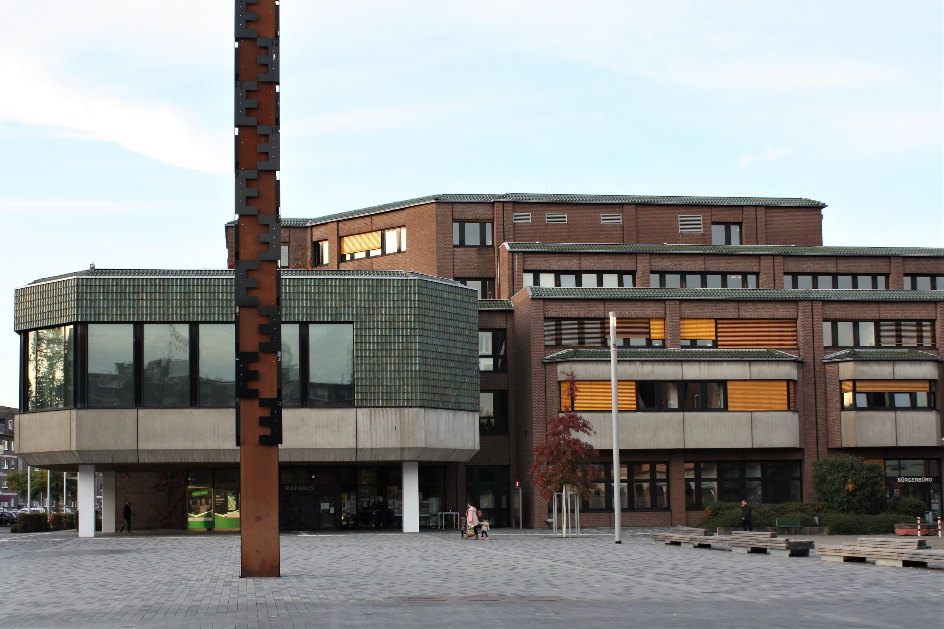 In diesem Jahr besteht die Städtepartnerschaft zwischen Voerde und Alnwick seit 40 Jahren. Der Geburtstag soll gemeinsam im Rathaus gefeiert werden.