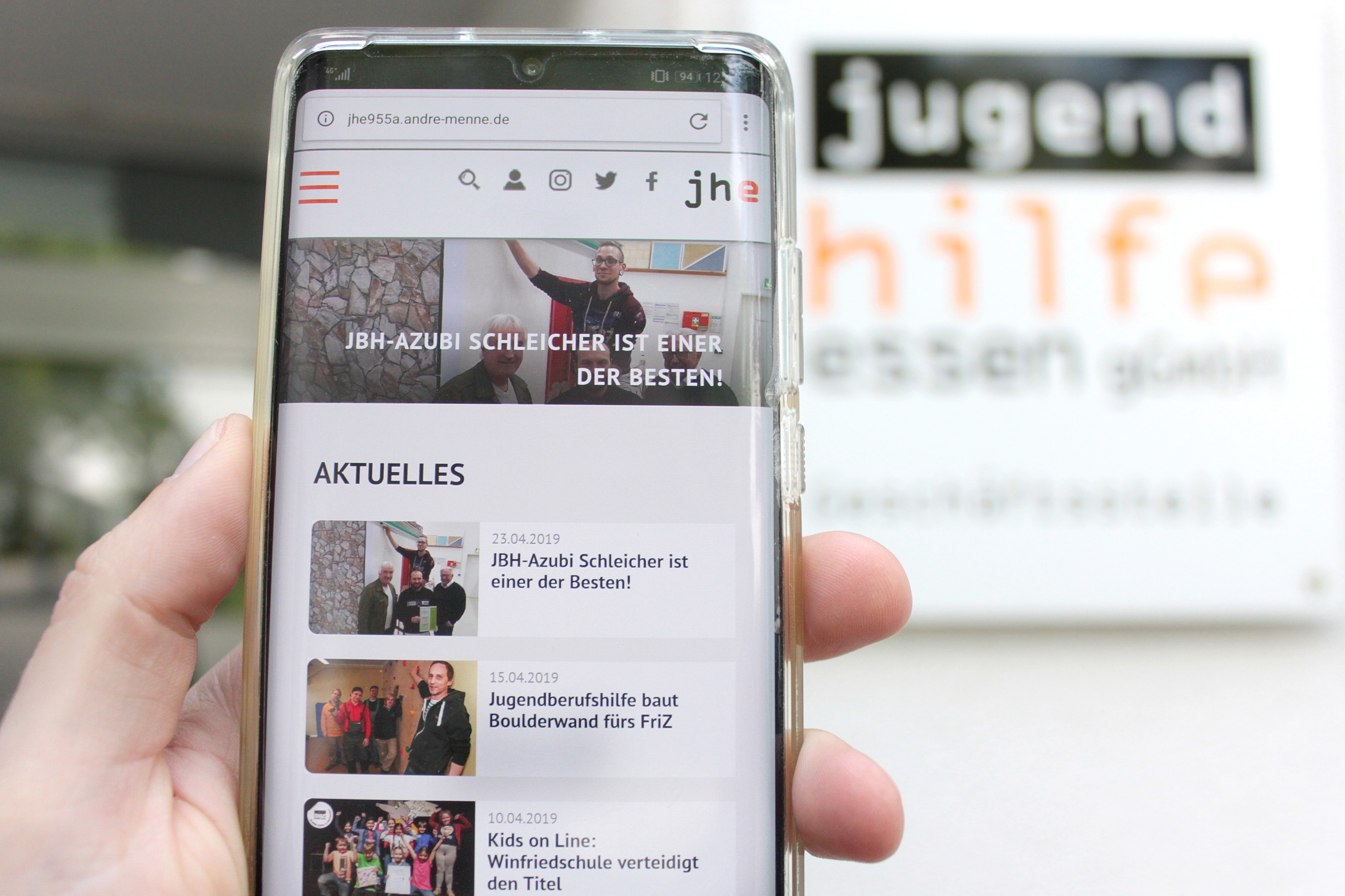 Schickes, übersichtliches Design: Mit der neuen Internetseite orientiert sich die Jugendhilfe noch mehr an den Gewohnheiten der Jugendlichen.