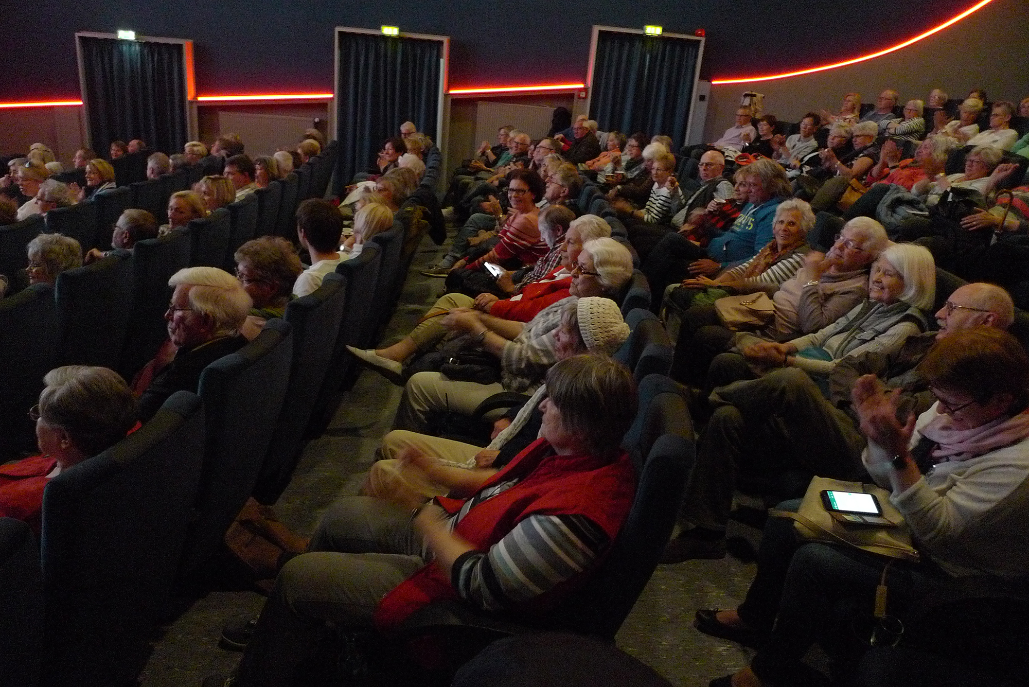 Voller Saal beim Seniorenkino im Kinorama Unna.