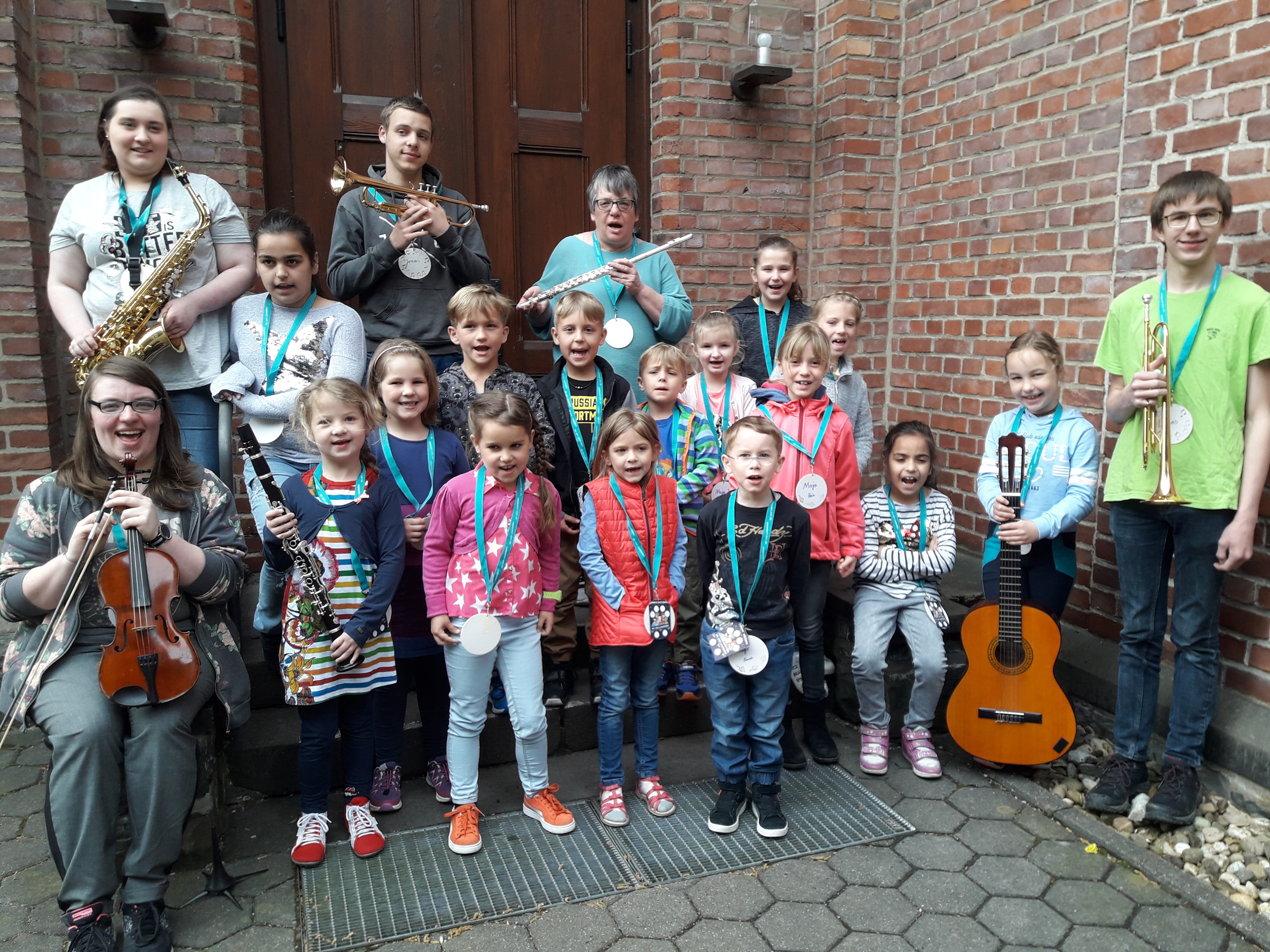 Die neuen Lesehelden hatten viel Spaß beim Ferienprojekt des Büchereiteams Herz Jesu Grüne. Fotos: privat