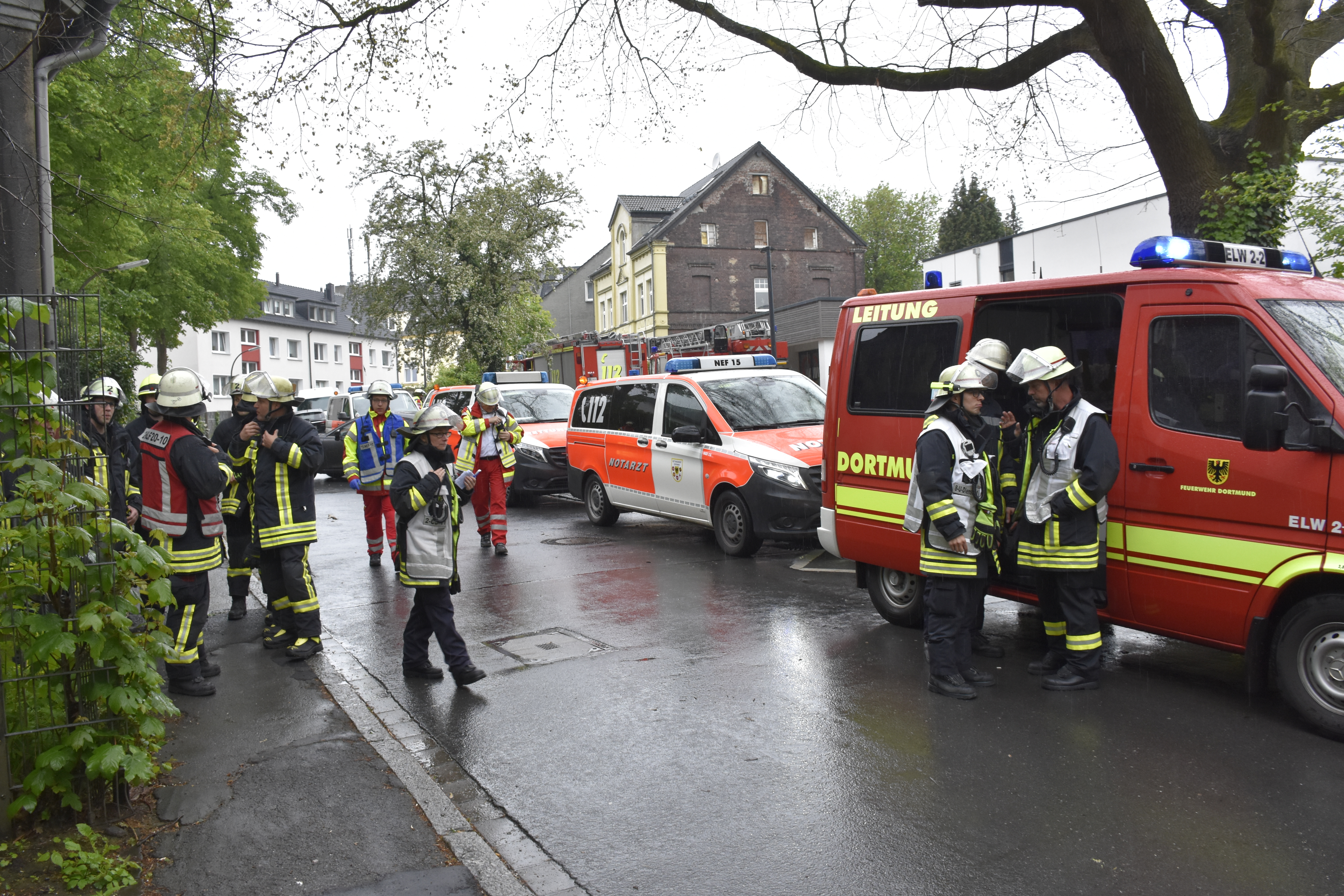 Blick auf den Bereitstellungsraum vor der Evinger Hauptschule Am Externberg.