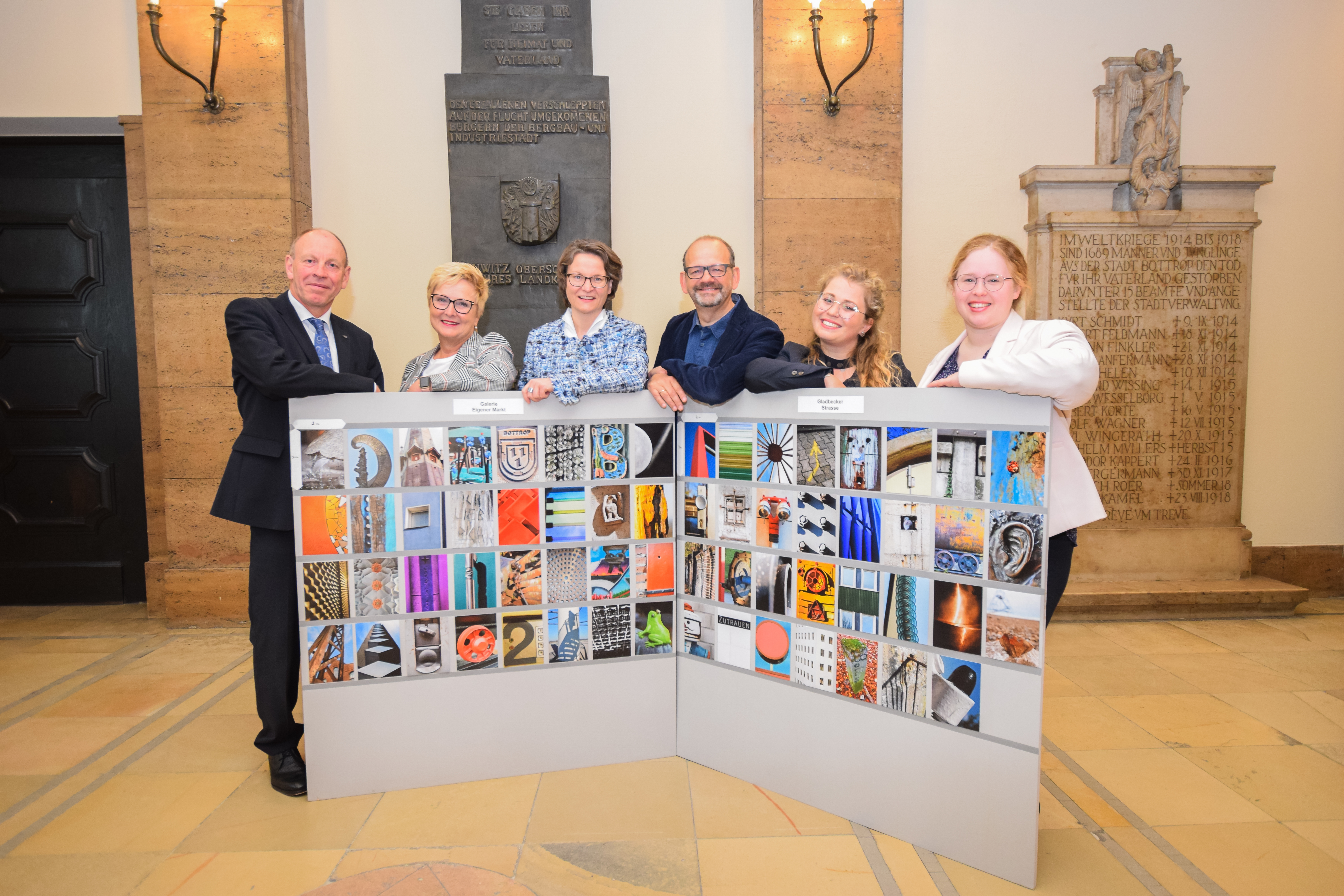 Oberbürgermeister Bernd Tischler, Bürgermeisterin Monika Budke, Ministerin Ina Scharrenbach, Kulturamtsleiter Andreas Kind, Stadtjubiläums-Koordinatorin Kira Scharmann und Kulturwerkstatt-Leiterin Delia Luscher. Foto: Stadt Bottrop