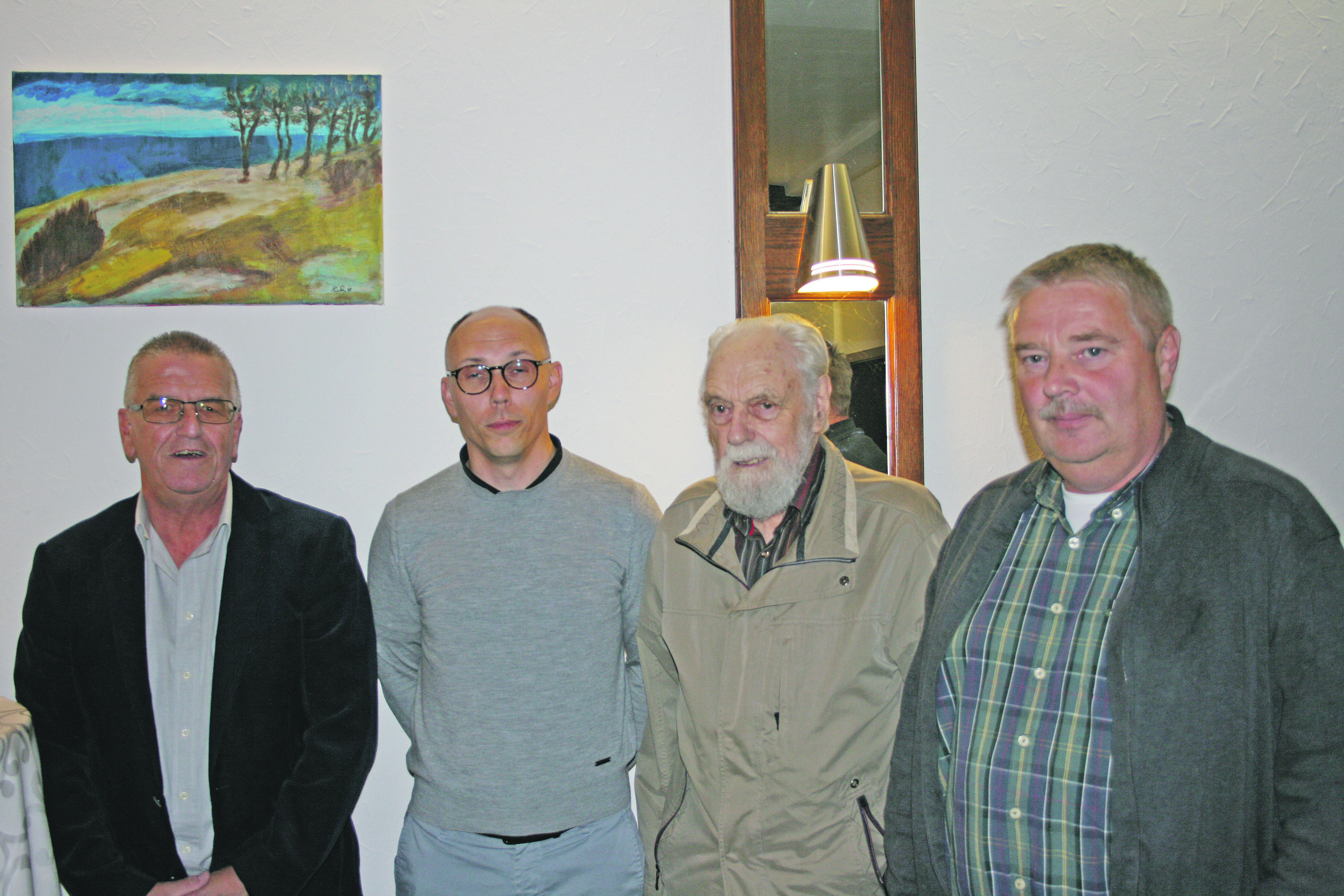 Stellten sich zum Gruppenbild (v.l.n.r.): Wolfgang Schmitz, Jubilar Heinz Derksen, Heinz Janßen und Andreas Jansen. Foto: privat