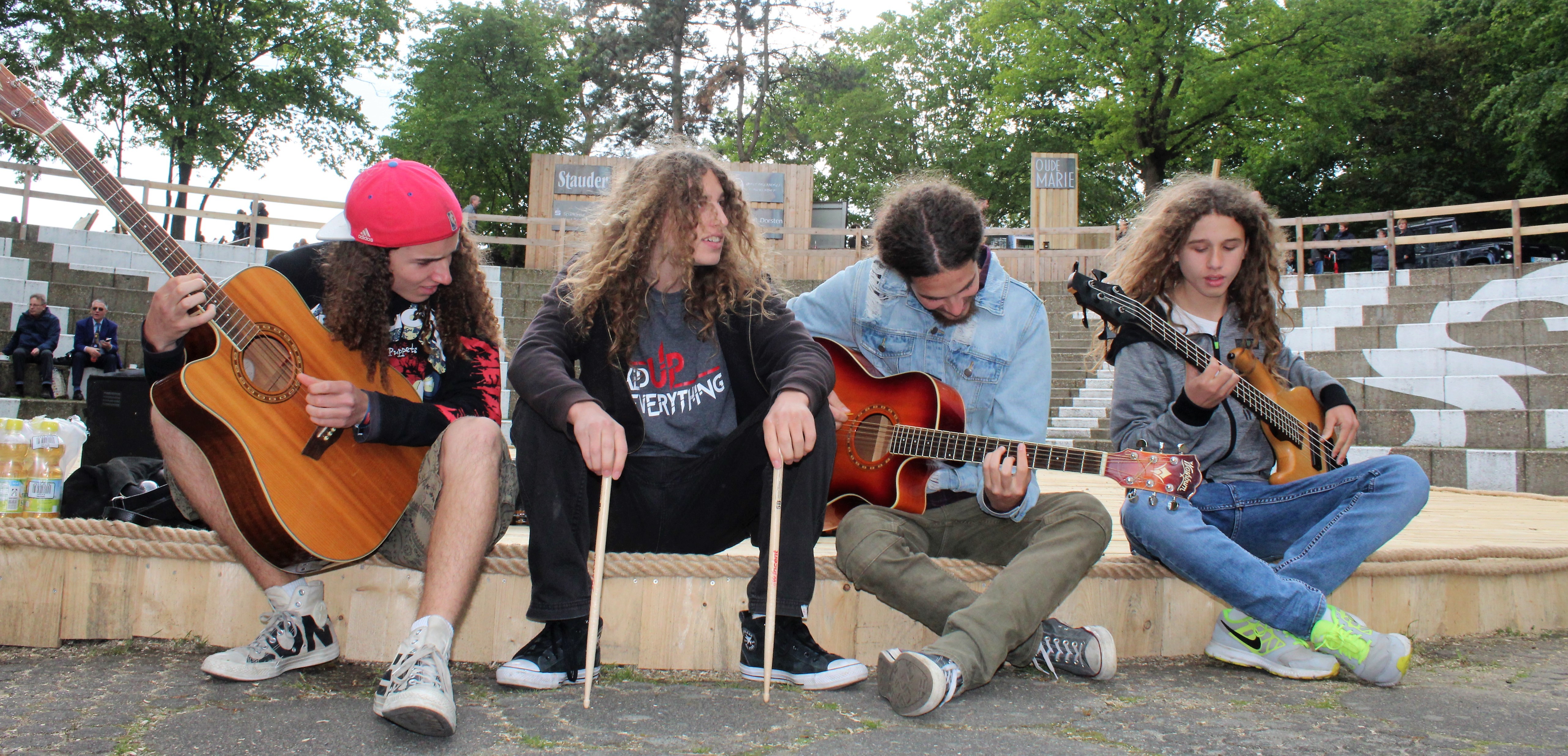 Bei der Oude Marie mit den Jungs von Schaukelbaum wurde Hörgenuss mit Rockmusik geboten, unter anderem von der australischen Band „Mixed up Everything“.