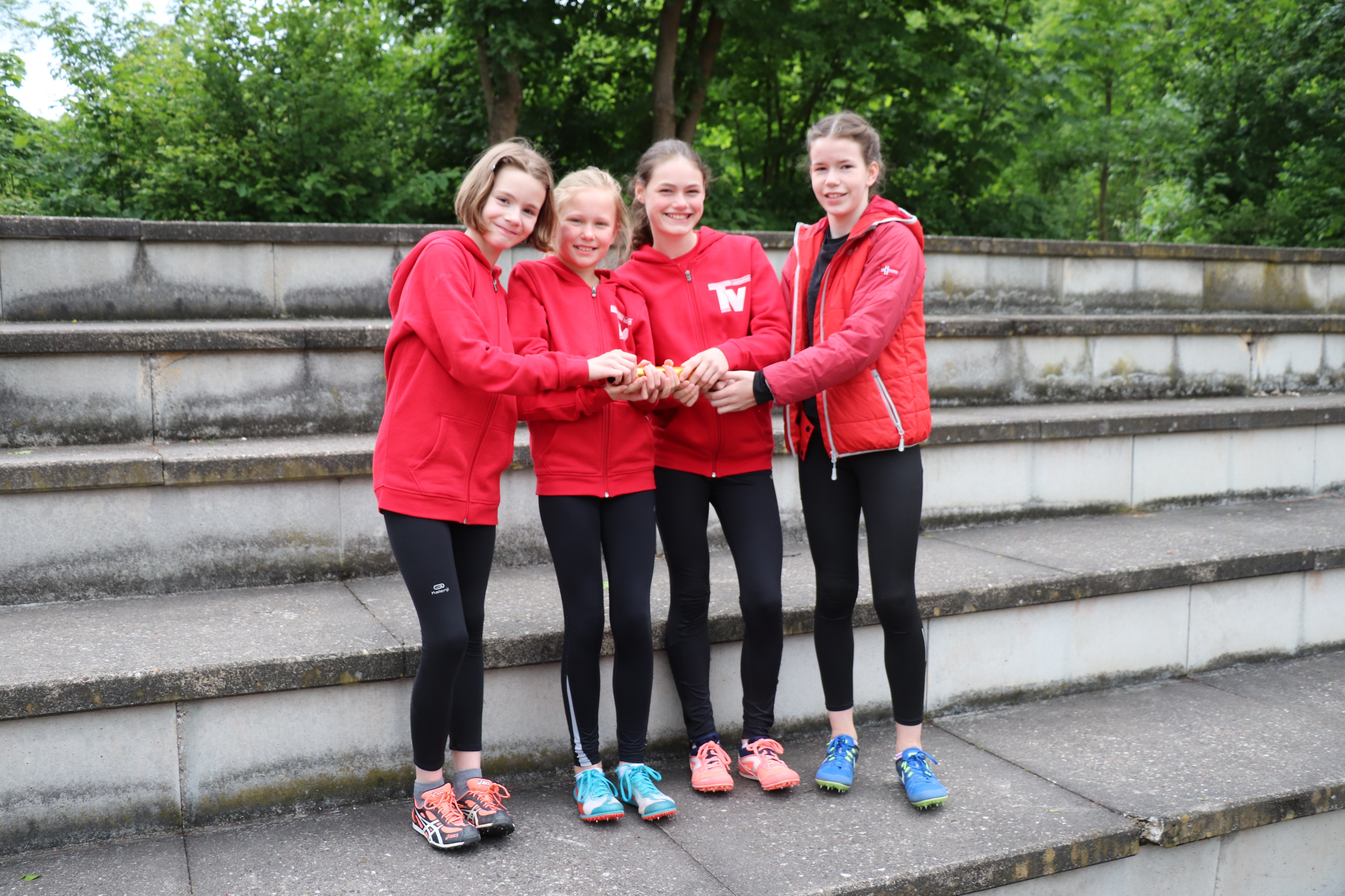 Mia Lüth, Lilli Hemcke, Anne Groinig, Paula Oberstadt (v.l.) gewannen alle sechs in ihrer Altersklasse angebotenen Disziplinen.