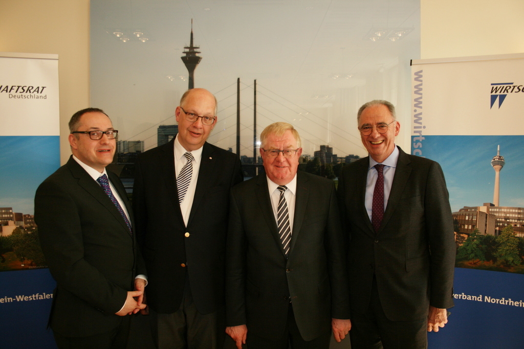 v.l.n.r. Frank-Norbert Oehlert, Werner Lübberink, Reinhold Sendker MdB, Dr. Werner Kook (Foto: Wirtschaftsrat)