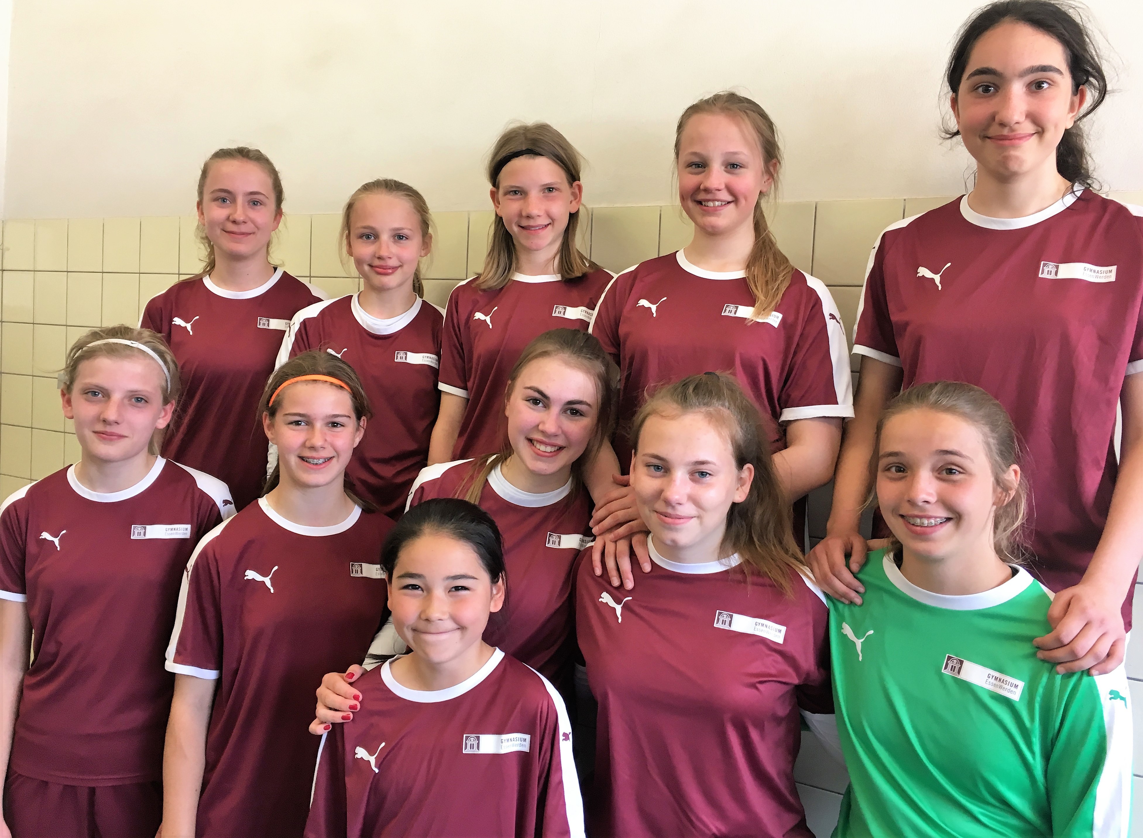 Die erfolgreichen Fußballerinnen des Gymnasiums Essen-Werden stehen wieder im Landesfinale. Foto: GEW / Niklas Bonnekessel