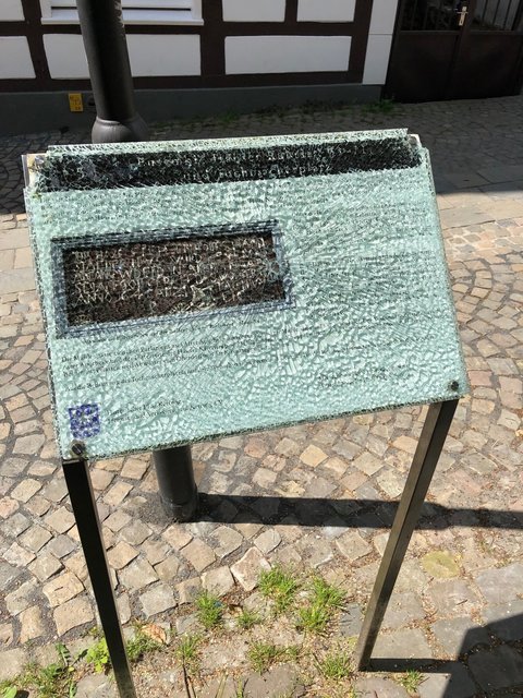 Auch am Weberbrunnen schlugen die Täter zu.