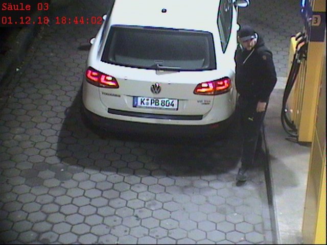 Die Polizei im EN-Kreis und der Umgebung hat diesen Täter zur Fahndung ausgeschrieben. Wer kennt diesen Mann?