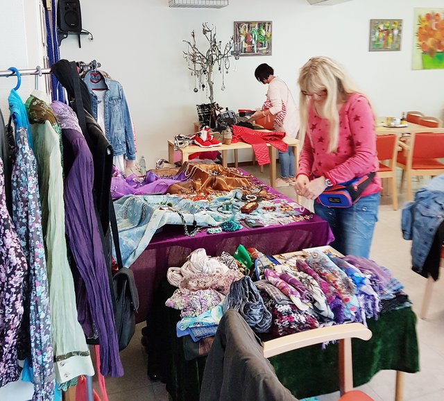 Beim Second-Hand-Modemarkt in Kirchderne.
