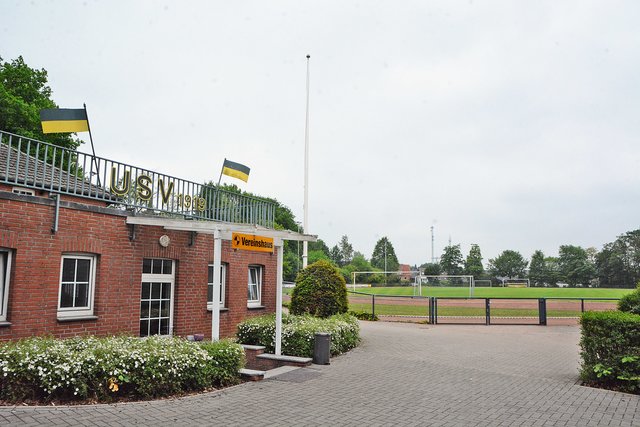 Auf dem Sportplatz an der Tönisstraße 12 empfängt der Uedemer Spielverein in der Jubiläumswoche vom 16. bis 22. Juni viele Gäste. Foto: Steve