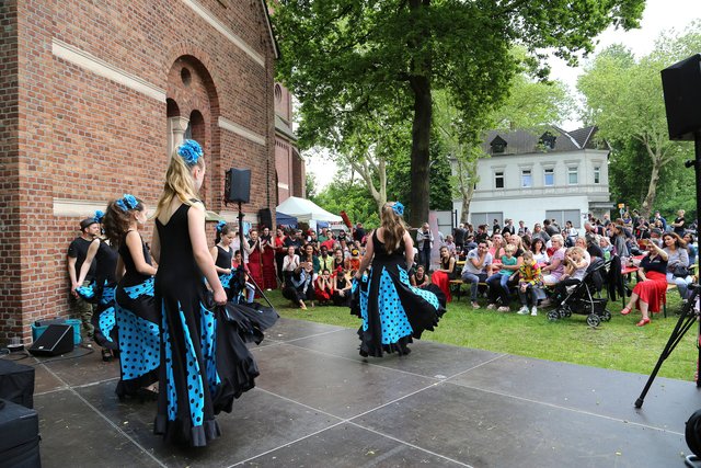Aber auch bei den Vorführungen der großen und kleinen Tänzer hatten die Feria-Besucher viel Freude.