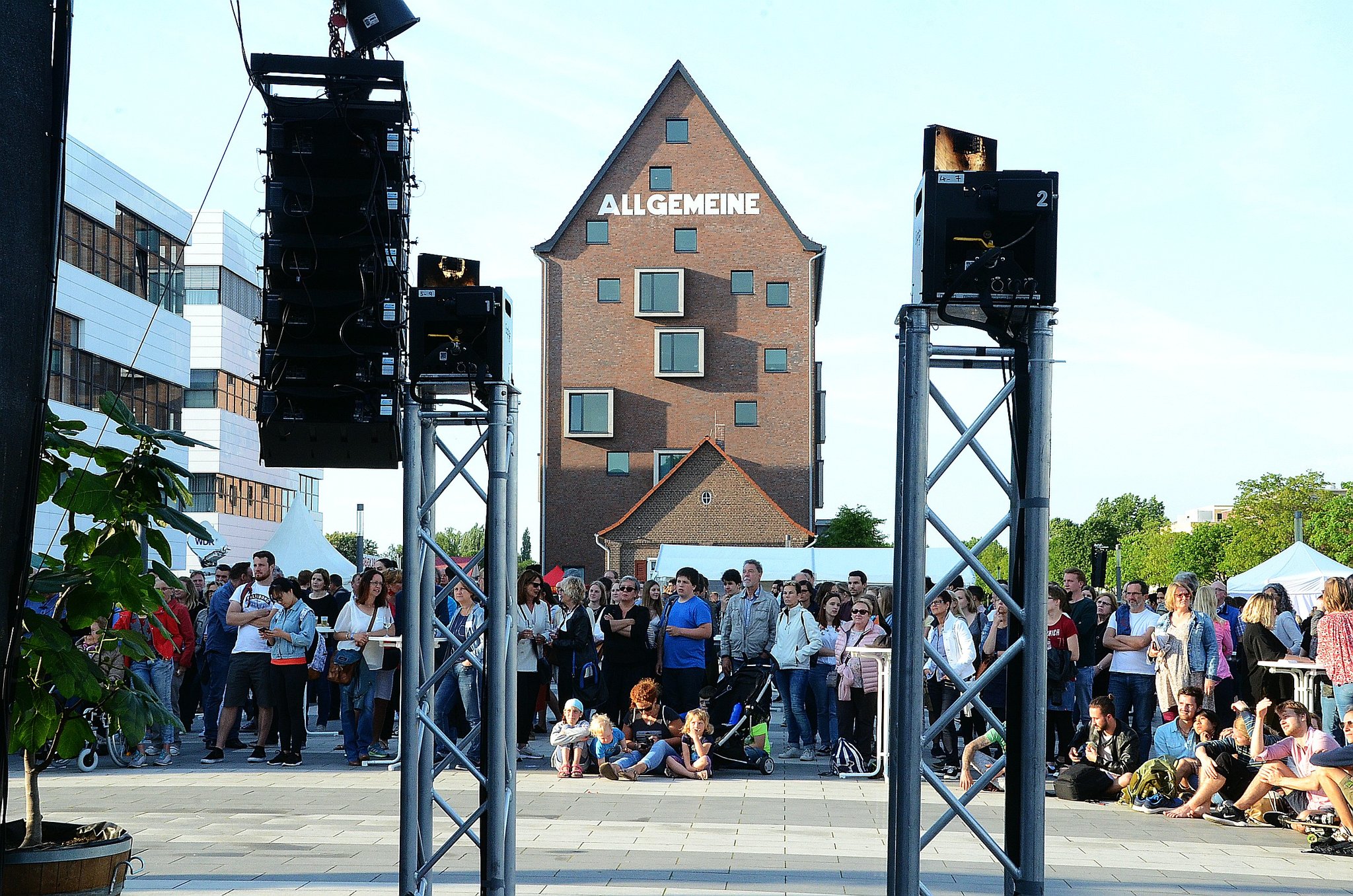 Hsrw life sciences picture