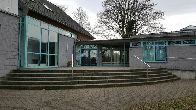 ... Ev. Jakobus Gemeindehaus in Wambel für Reparaturen an defekten Kleingeräten.