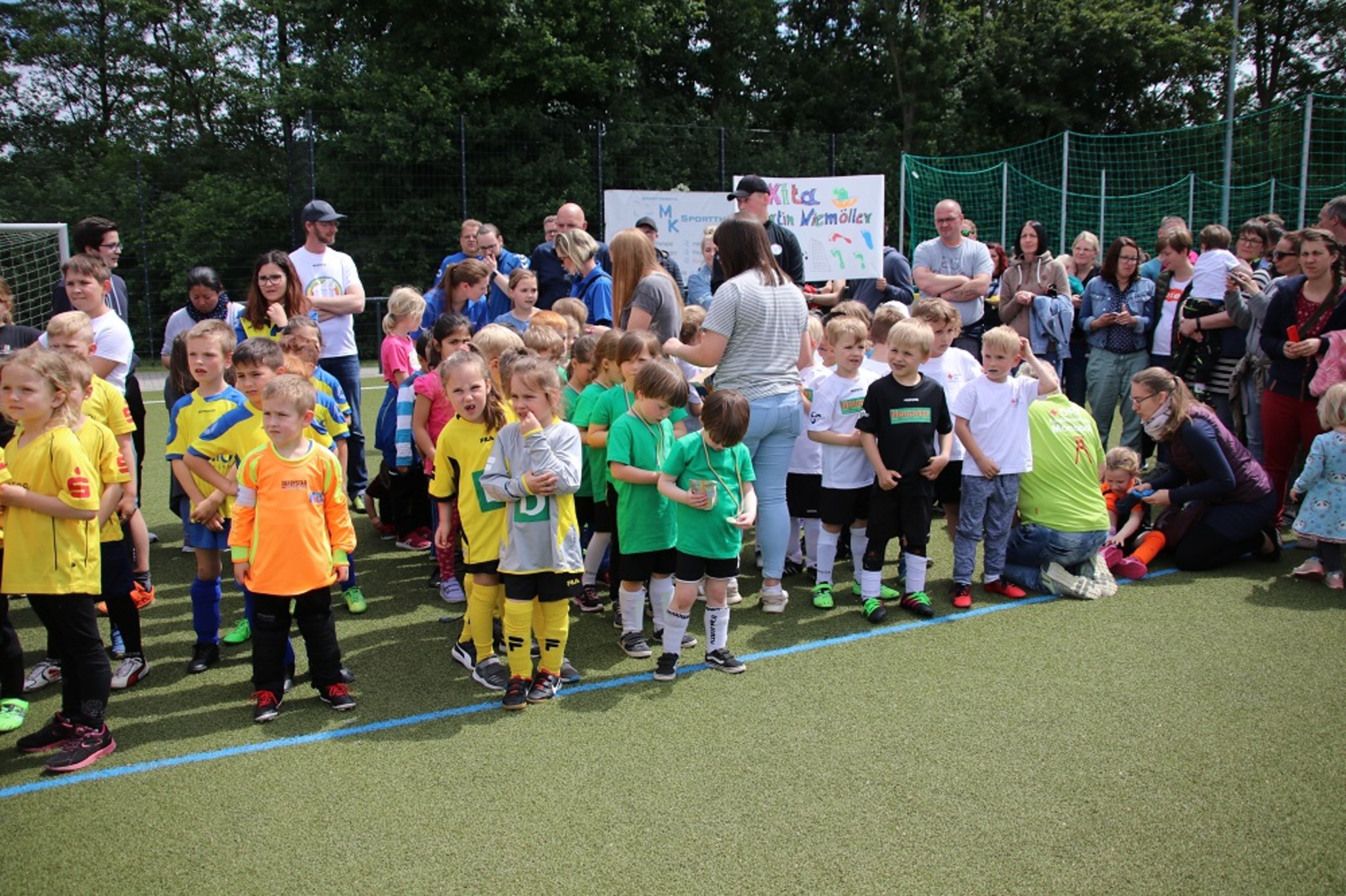 100 Nachwuchskicker starteten beim Kindergarten-Cup - Kamen