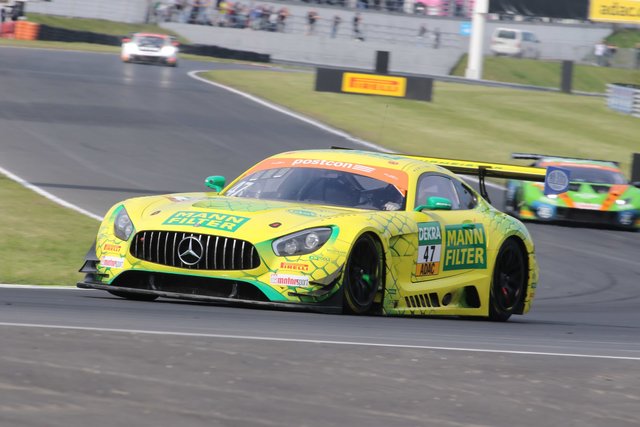 Maximilian Götz vom AMC Duisburg e. V. in der gelben Mamba