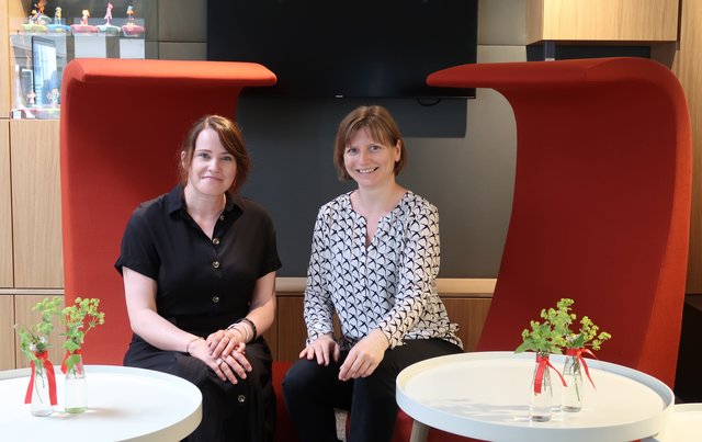 Bildung- und Kulturbereichsleiterin Sonja Baumhauer (links) konnte mit Diana Baur am Anfang dieser Woche die neue Leiterin der städtischen Bibliothek begrüßen.
Foto: Stadt Monheim