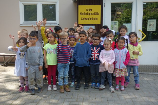 Alle sind zum Mitfeiern am 6. Juli, 15-18 Uhr, herzlich eingeladen. Richtig heiß ist das Schwedenheim auf Fotos von früher...