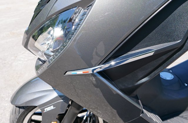 Aktueller, mit neuester Technologie ausgestatteter Motorroller der 125cm³ Klasse  -Peugeot Pulsion- | Foto: Uli Rabenort