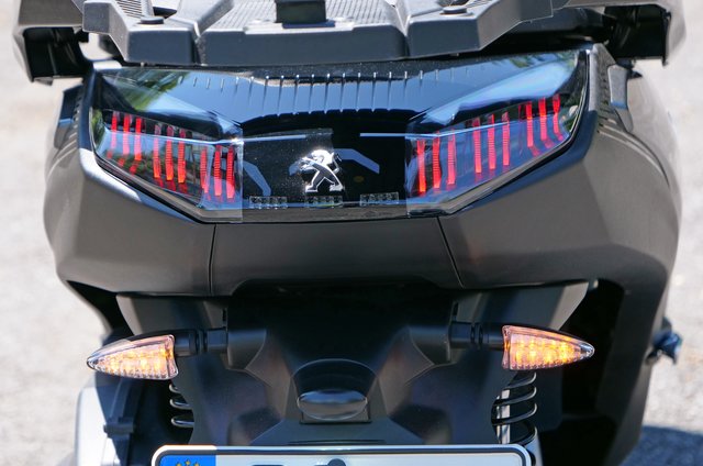 Aktueller, mit neuester Technologie ausgestatteter Motorroller der 125cm³ Klasse  -Peugeot Pulsion- | Foto: Uli Rabenort