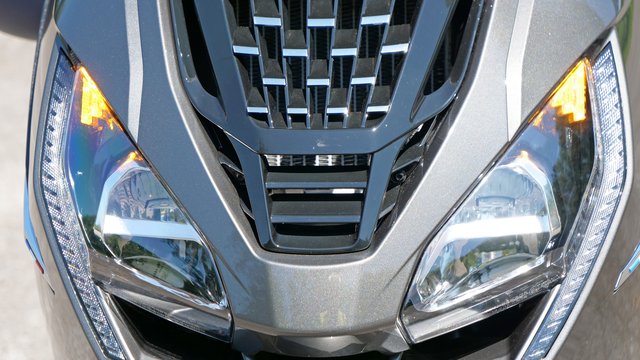 Aktueller, mit neuester Technologie ausgestatteter Motorroller der 125cm³ Klasse  -Peugeot Pulsion- | Foto: Uli Rabenort