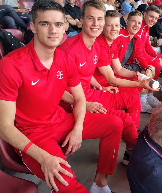 Deutsche Meister U20 - Staffel 4 x 400 Meter in Wetzlar
Bayer Leverkusen
Dani Luis Khulusi, Ben Zapka, Patrick Zuralski (Ersatz), Henri Schlund und Nils Laserich