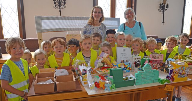 Die Kinder der Caritas-Kita in Hetterscheidt belegten mit ihrem Wochenmarkt-Brettspiel den ersten Platz der Mitmach-Aktion.