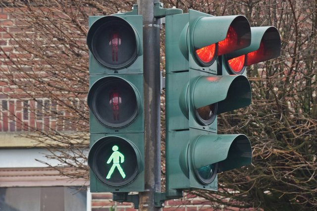 Es bleibt dabei: Auch in Zukunft sind die Halterner Ampelanlagen für das „Stehen bleiben“ in Rot als für „Gehen“ in Grün mit dem gängigen Eurosymbol bestückt.