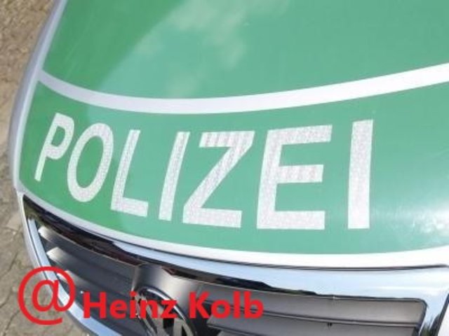 Verkehrsunfallflucht unter dem Einfluss von Betäubungsmitteln, Alkohol sowie ohne erforderliche Fahrerlaubnis in Erle.