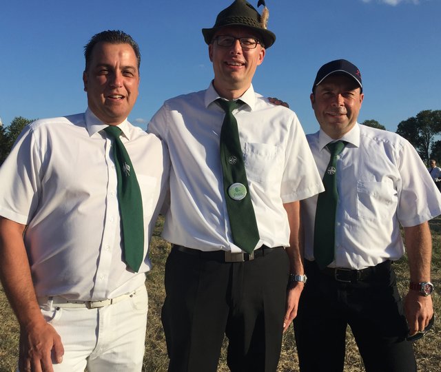 Die Aspiranten des vergangenen Jahres (v.li.): Edgar Sujatta, Dietmar Heilen und der spätere Schützenkönig Jörg Altenhövel.