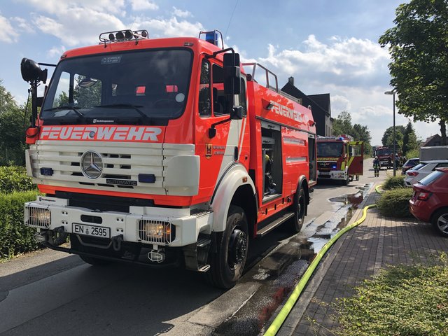 Eines der 11 Einsatzfahrzeuge, ide vor Ort waren.