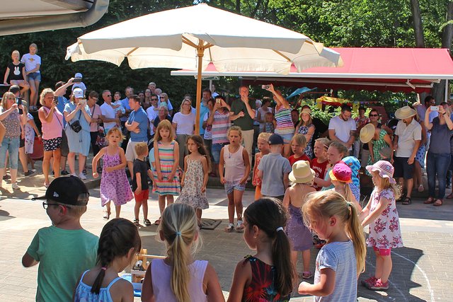 Foto © Jürgen Thoms - Aus der Serie: Hellweg-Kinderstätte e.V. -  Mehr als nur ein Sommerfest  