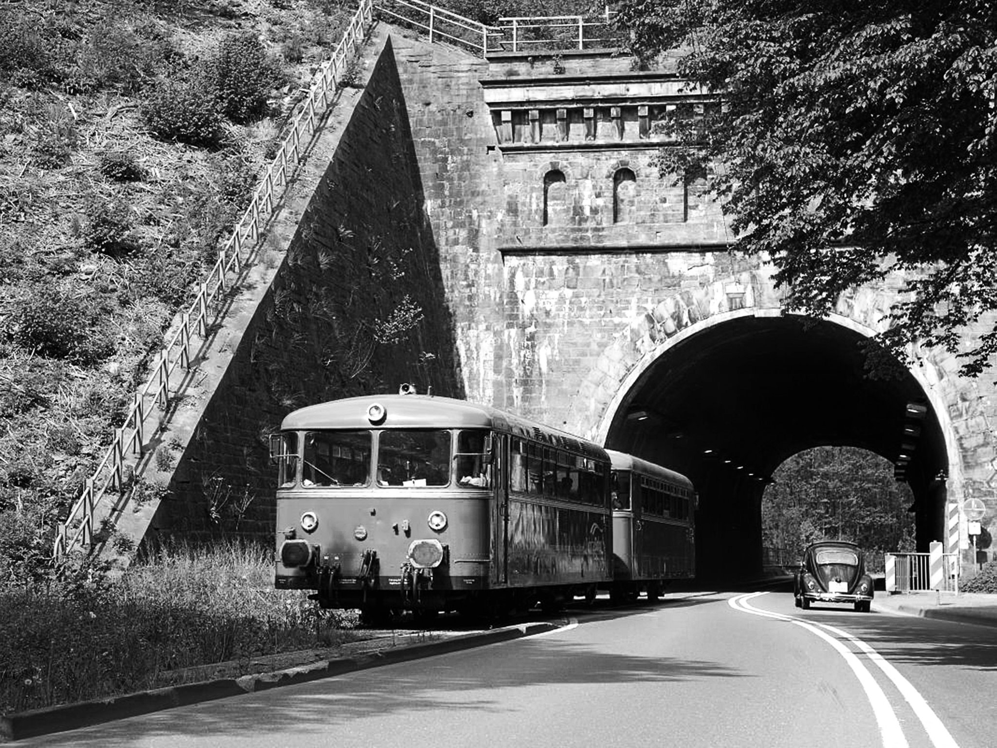 Schock für Eisenbahnromantiker Kein Licht am Ende des Tunnels RuhrtalBahn muss den Betrieb