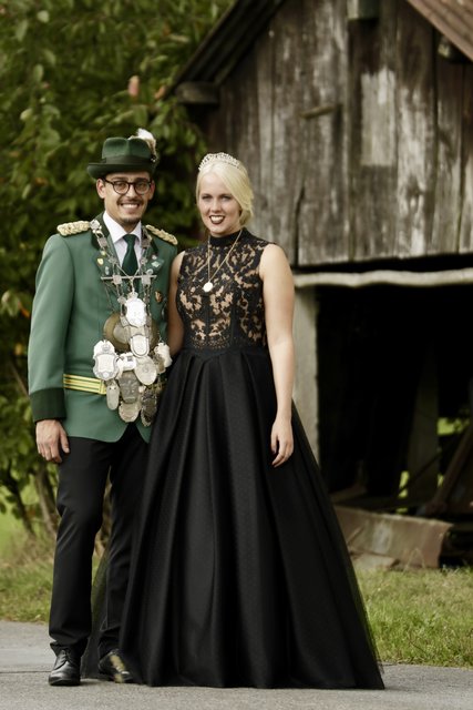 Das amtierende Königspaar in Müschede: Daniel Jaworek und Mareen Känzler.