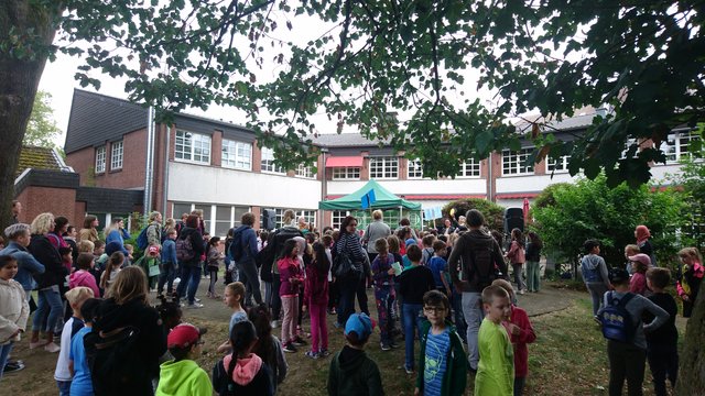 An 18 Stationen absolvierten die Kinder am Krautscheid-Haus sportliche Übungen.
