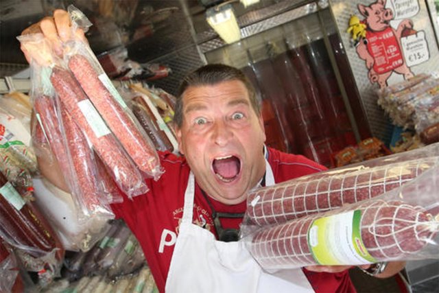 "Wurst-Achim", der amtierende deutsche Meister der Marktschreier, kommt nach Buer. Foto: Veranstalter