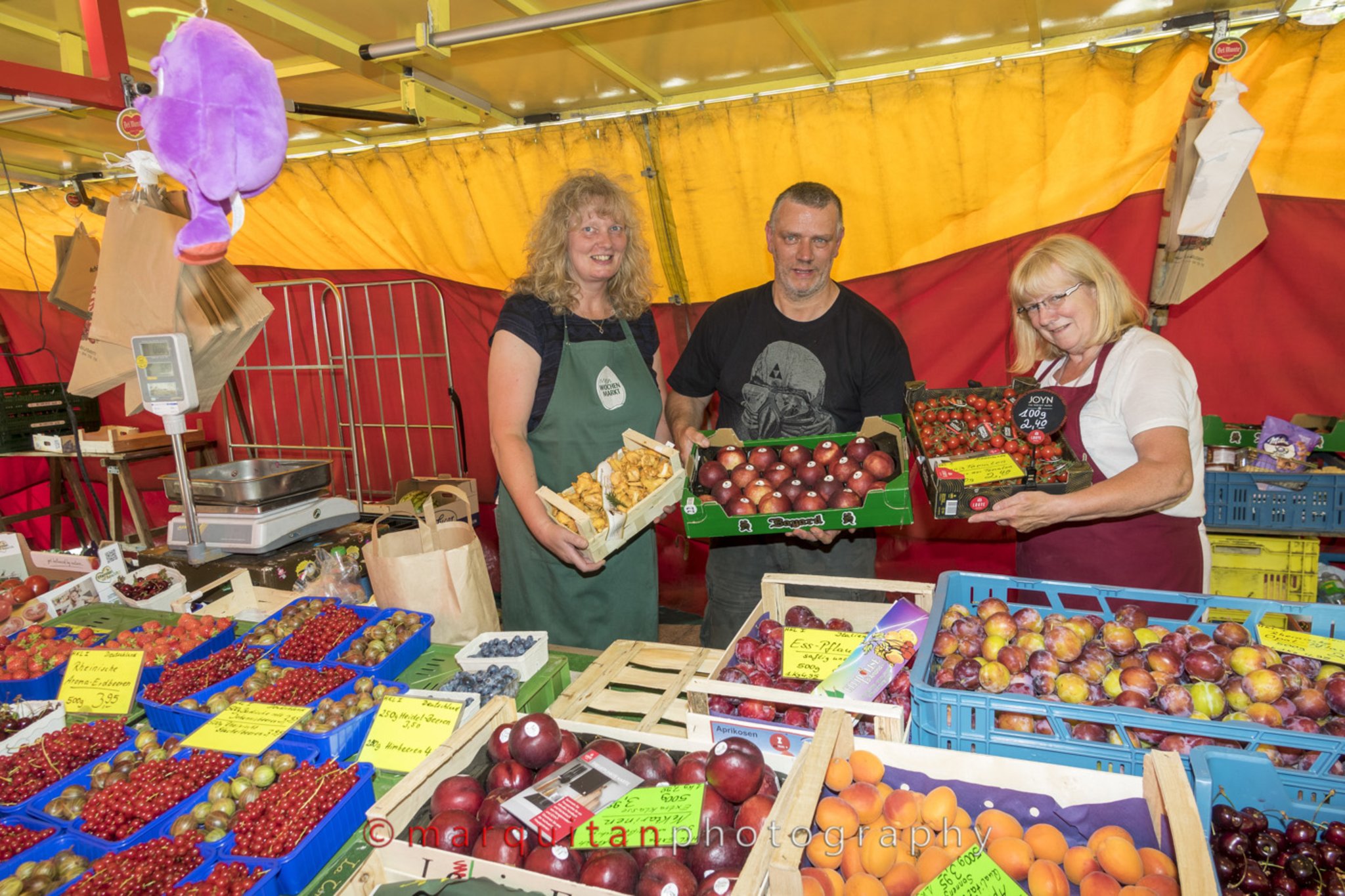 Familienwochenmarkt auf dem Altmarkt in Oberhausen Oberhausen