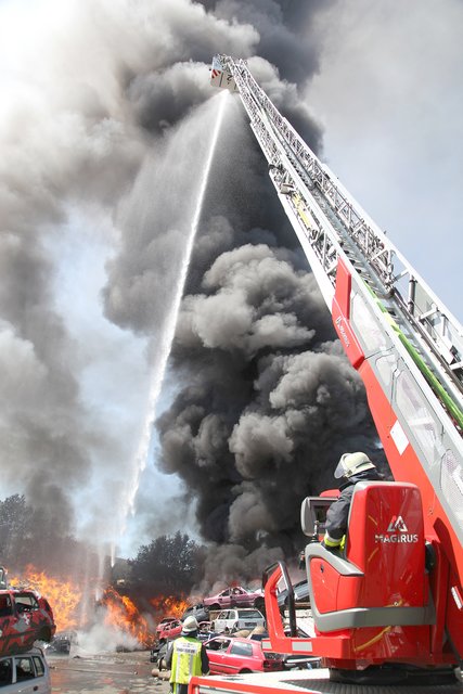 Extreme Bedingungen für die Einsatzkräfte. Foto: Feuerwehr