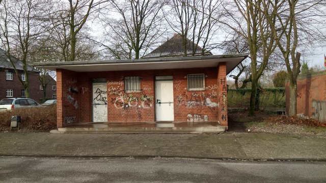 Toilettenanlage auf dem Hindenburgplatz.