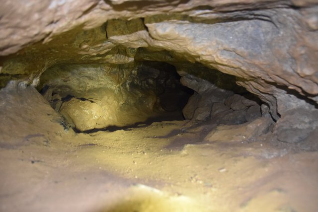 So manch enge Gänge warten in der Kluterhöhle auf mutige Abenteurer. | Foto: Nina Sikora