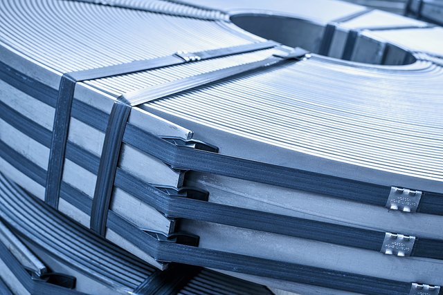 Das Kernprodukt bei thyssenkrupp Hohenlimburg ist Mittelband unter der Marke predicur. Mit seinen besten Oberflächenqualitäten wird es vor allem in die Automobilindustrie geliefert.