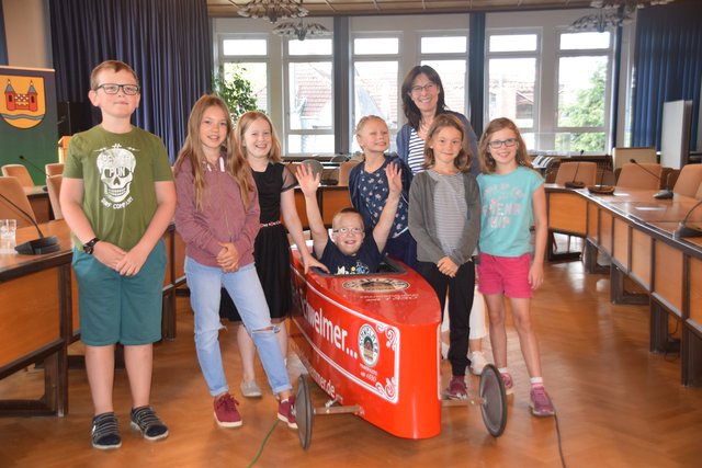 Jeder darf einmal im Renner sitzen. | Foto: Nina Sikora