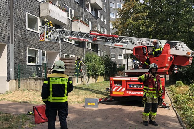 Am Dienstagmittag (13. August) kam es in Wulfen-Barkenberg zu einem Einsatz für die Feuerwehr Dorsten. Ein Rauchmelder hatte angeschlagen und gleich mehrere Anwohner einer Mehrfamilienhaus-Siedlung im Bereich der Barkenberger Allee aufgeschreckt.