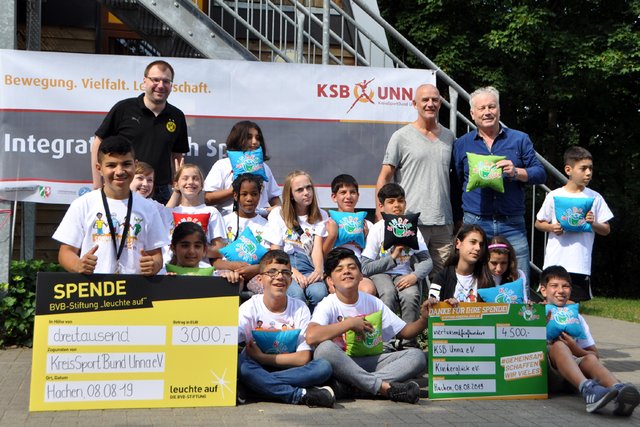 Finanzielle Unterstützung für das Projekt gab es unter anderem von der BVB-Stiftung „leuchte auf“ und der Stiftung „Kinderglück Dortmund“.