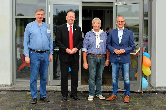 Foto © Jürgen Thoms -  Aus der  Serie: Ein gelungenes Familienfest im Förderturm Bönen -  Vorsitzender des Fördervereins Herbert Jüttner, Bürgermeister Stephan Rotering, Schriftührer im Förderverein  Ralf Maczkowiak und  Mitglied des Vorstands der Bürgerstiftung Robert Eisler  
